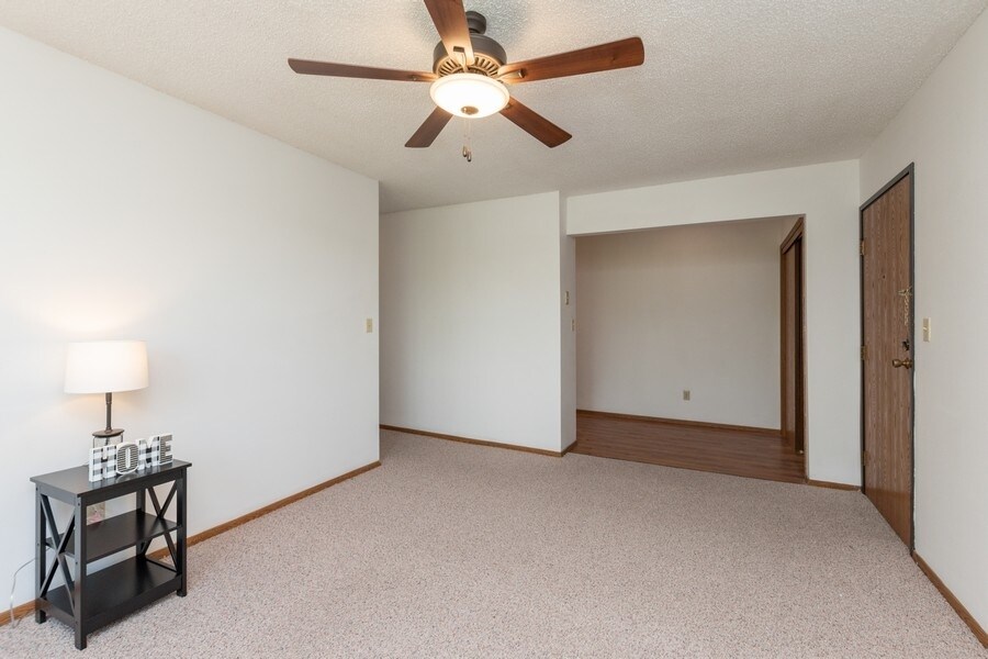 Building Photo - 318 Finkbine Ln