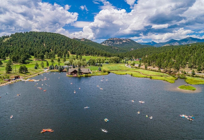 Building Photo - 28940 Golf Way