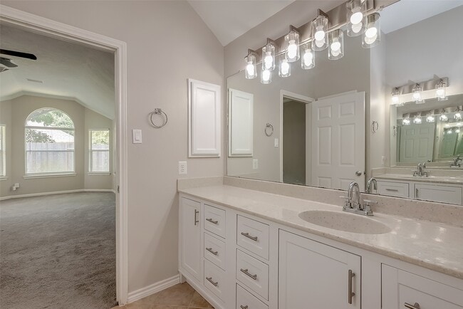 Building Photo - 14323 Floret Estates Ct