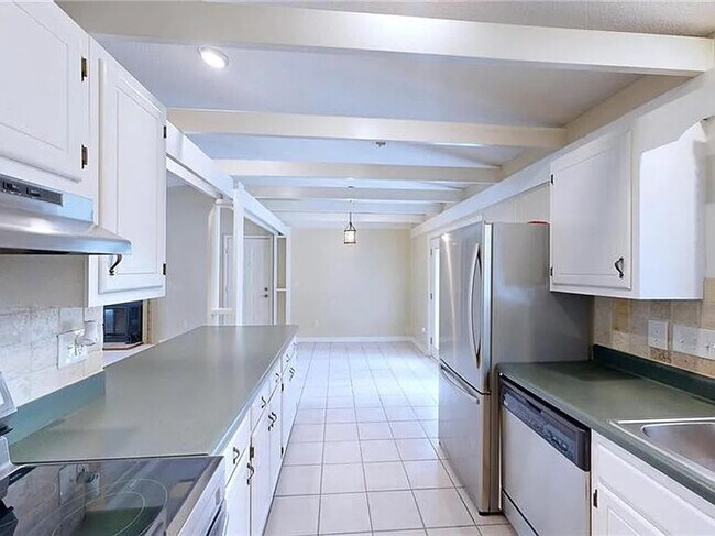 Building Photo - Earn Wealth While Leasing - Like a Homeown...