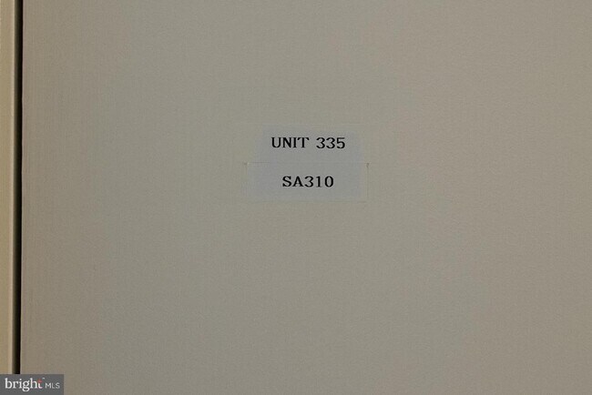 Building Photo - 335 Paoli Pointe Dr