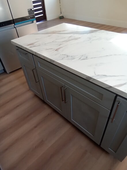 Building Photo - 1164 E Adams Blvd