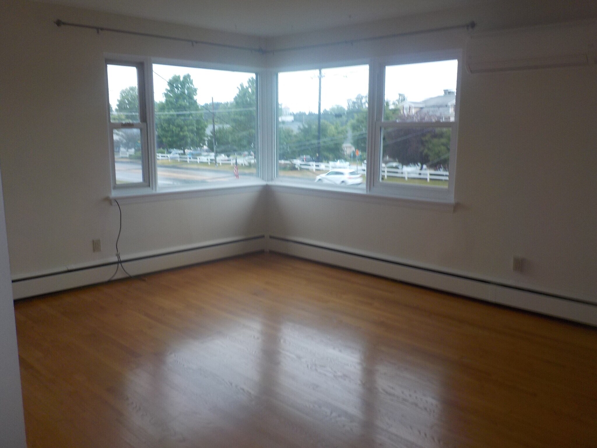 Living rooom - 4832 E Trindle Rd