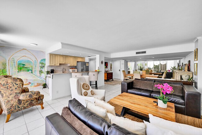 Building Photo - 2860 S Ocean Blvd