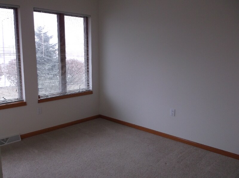 Building Photo - 416 New Age Cir