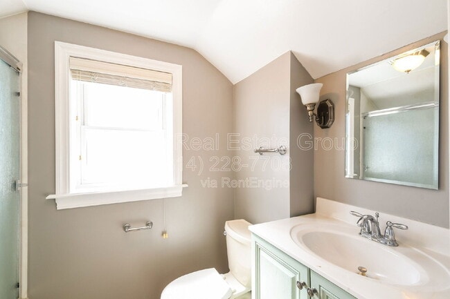 Building Photo - 9150 Wayne Dr