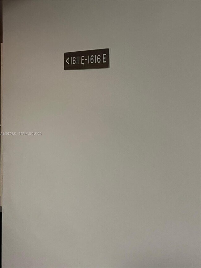 Building Photo - 1351 NE Miami Gardens Dr