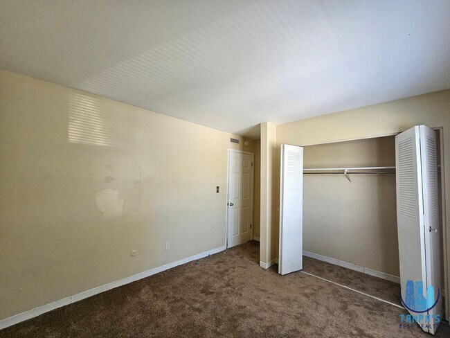 Building Photo - 7602 W Powhatan Ave