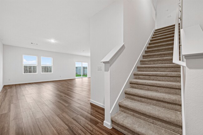 Building Photo - 8323 Vacek Xing Wy