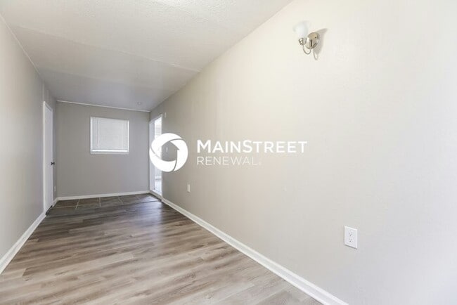 Building Photo - 3 Bedroom Pet-Friendly Home in KANSAS CITY...