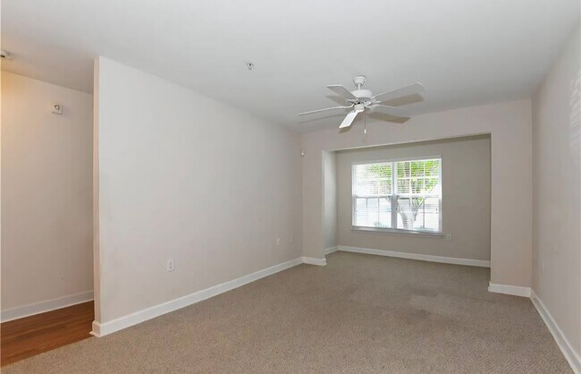 Building Photo - 5236 Hilltop Rd