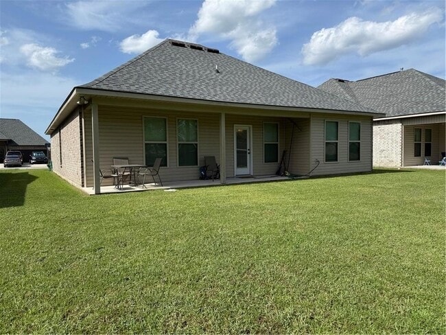 Building Photo - 557 Claiborne Trails Dr