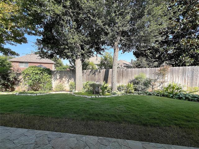 Building Photo - 609 Goliad Dr