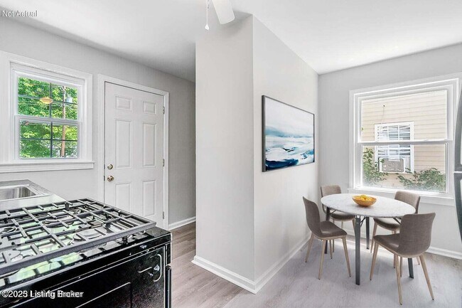 Building Photo - 2637 Olive St