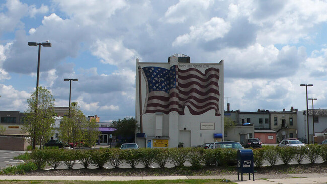 Building Photo - 104 W Main St