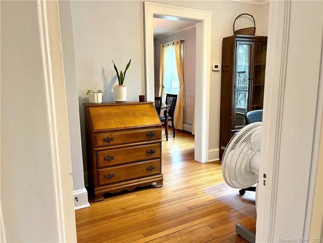 Building Photo - 43 Neck Rd