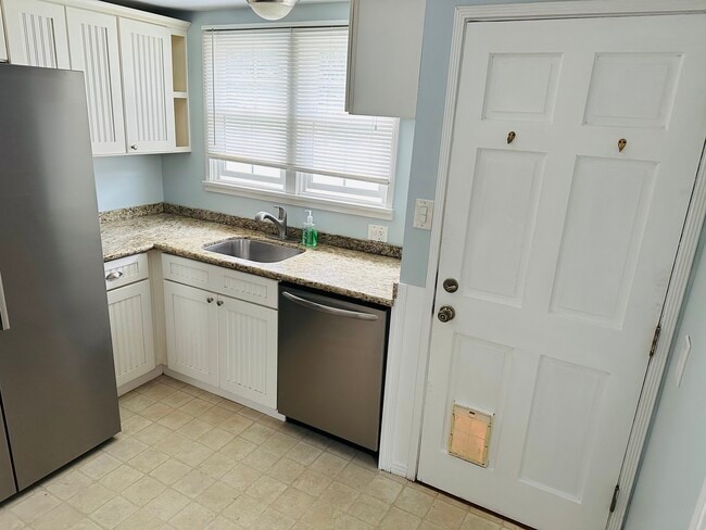 Kitchen - 7361 W Manchester Ave