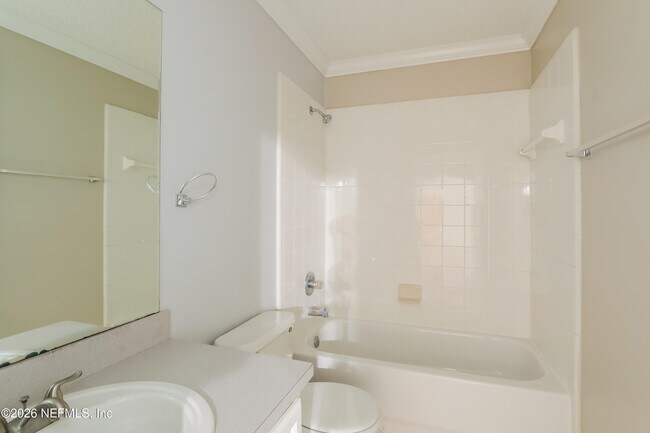 Building Photo - 4088 Everett Ave