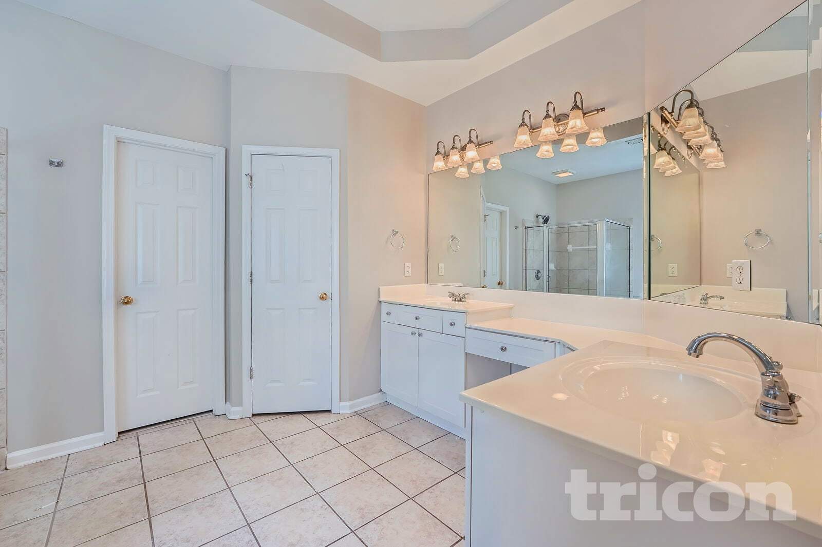 Building Photo - 4153 Ashland Cir