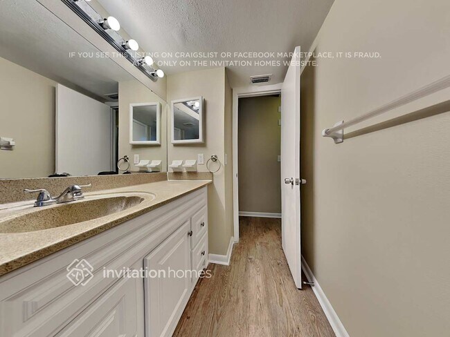 Building Photo - 2714 Doerun Ct