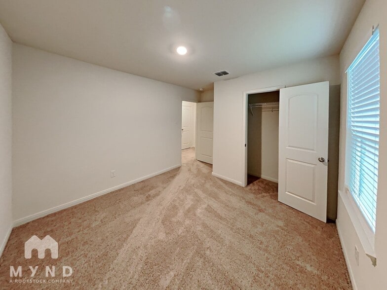 Building Photo - 7331 Anchor Cyn