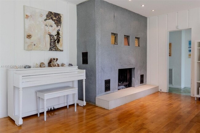 Building Photo - 750 NE 120th St