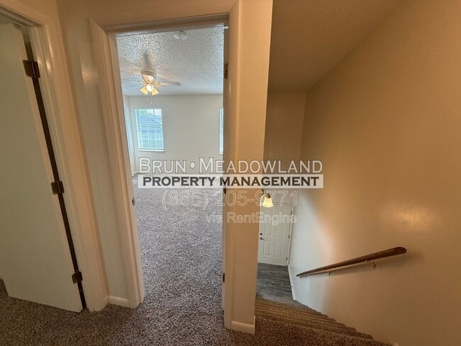 Building Photo - 8676 Tervada Dr