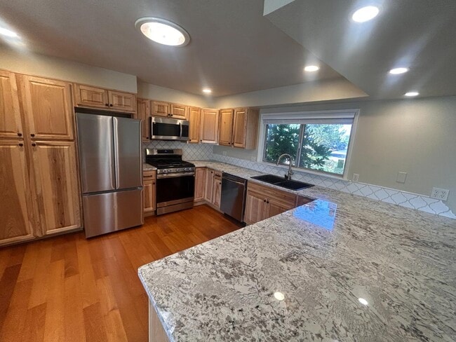 Building Photo - 2100 Hobert St