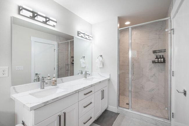 Building Photo - 10404 2nd Pl SW