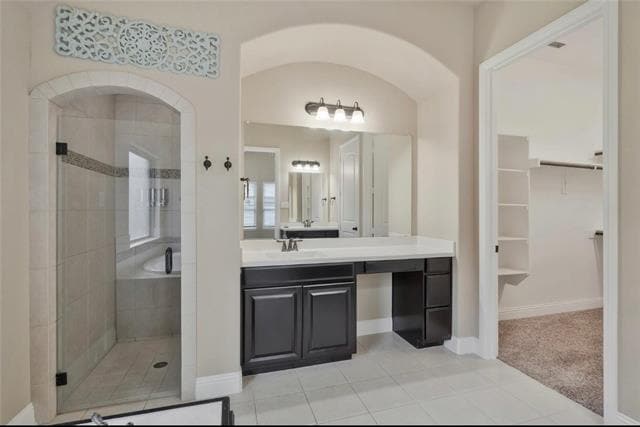 Building Photo - 855 Forest St