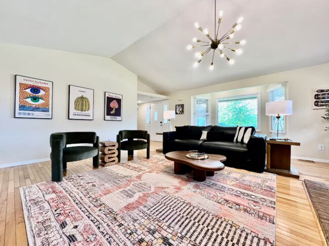 Building Photo - Large, stylish home in heart of Liberty twp.