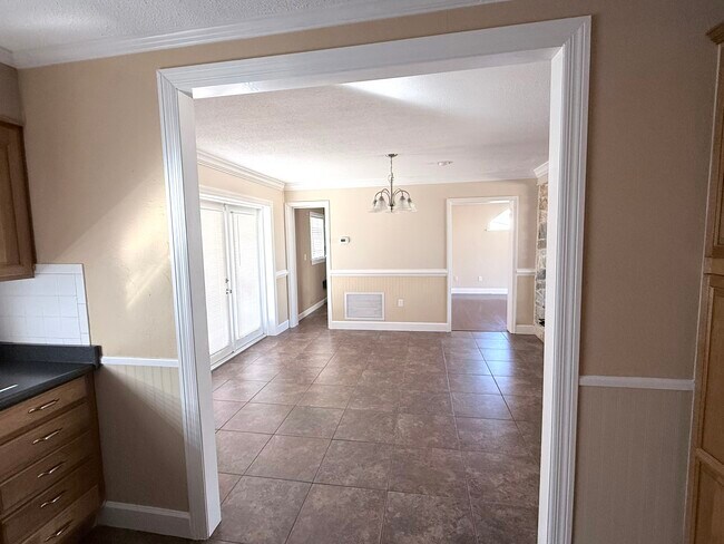 Building Photo - 16356 SE 87th Ave