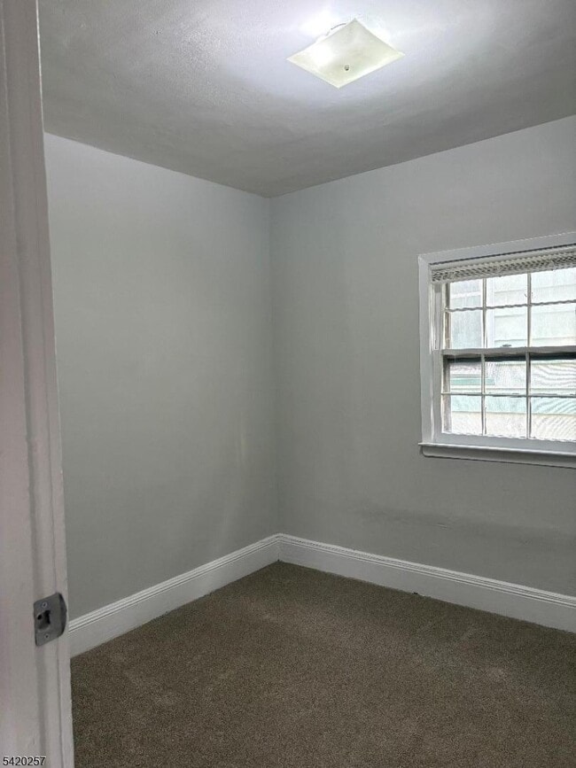 Building Photo - 161 Union Ave