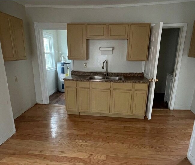 Building Photo - 3017 Nursery Ave