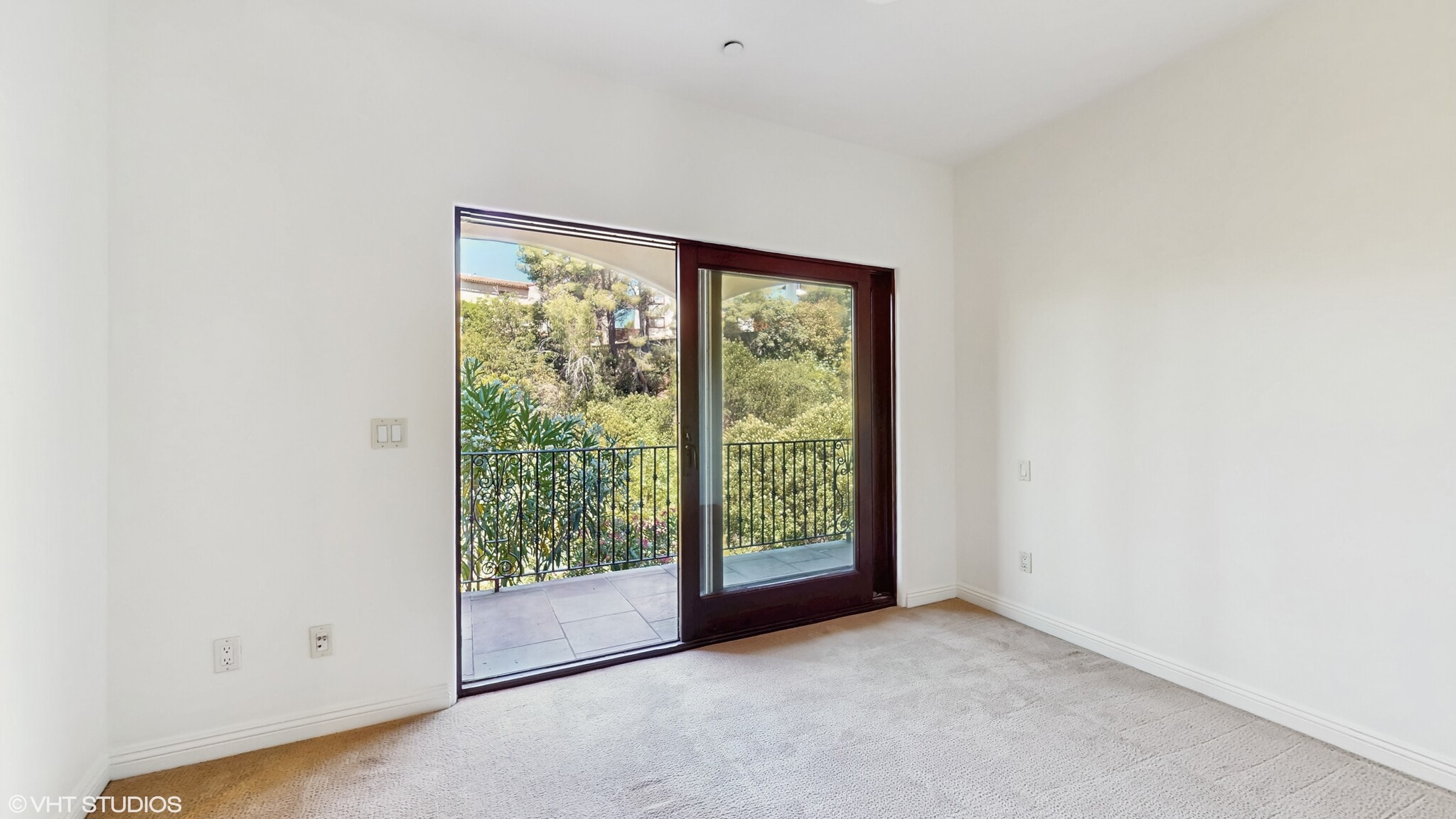 Building Photo - 3311 Deronda Dr