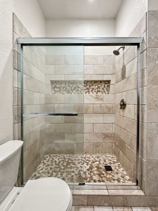 Building Photo - Updated and Move-in Ready Home in Largo! 1bed|1bath