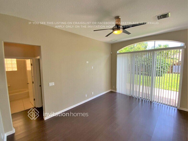 Building Photo - 1145 E Magnolia Cir