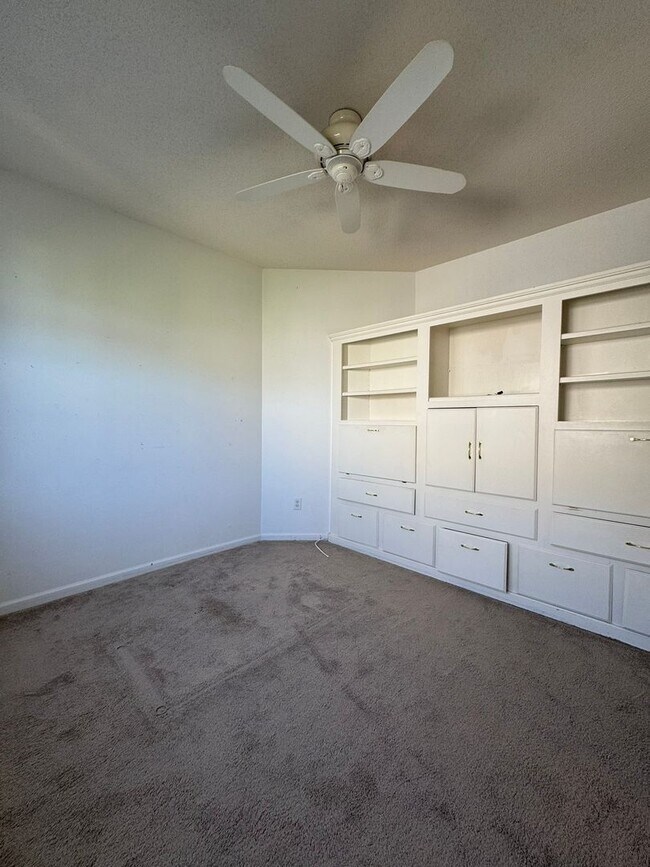 Building Photo - 125 Shoal Creek