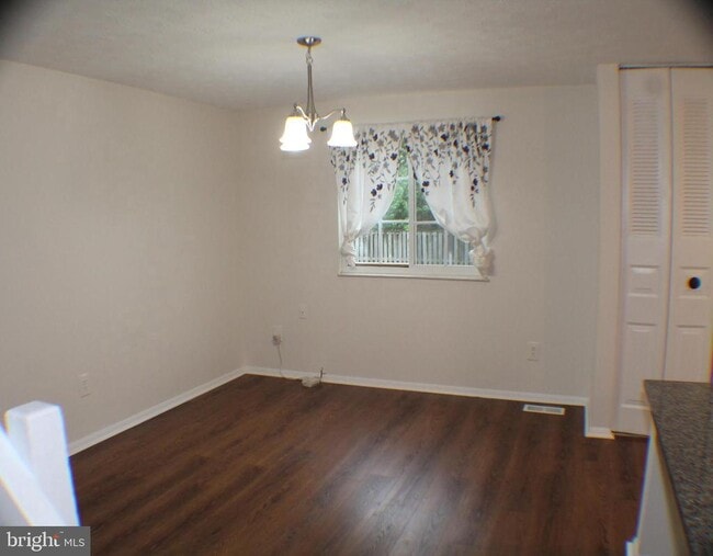 Building Photo - 7915 Tyson Oaks Cir