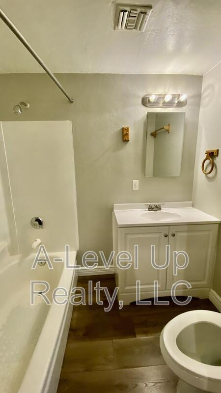 Building Photo - 3909 S 14th Ave