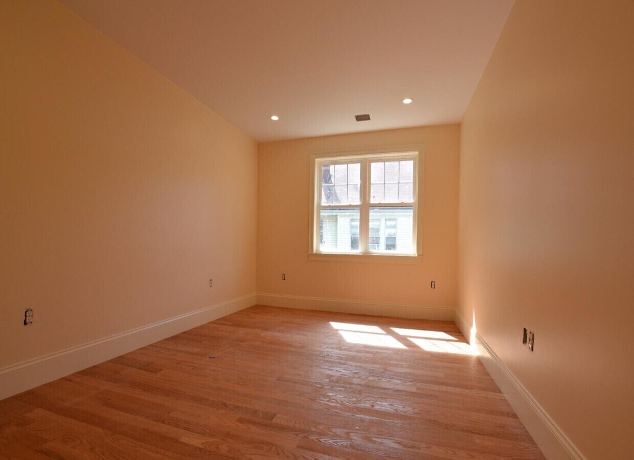 Building Photo - 3 Griggs Pl