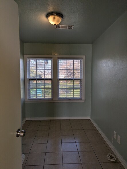 Building Photo - 1110 Greenlee St