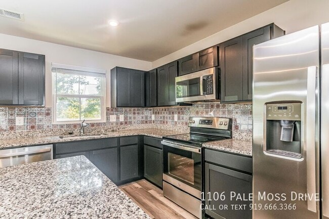 Building Photo - 1106 Pale Moss Dr