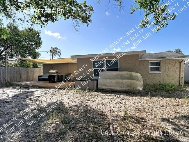 Building Photo - 5913 Appletree Rd