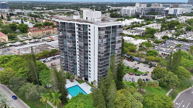 Building Photo - 20100 W Country Club Dr