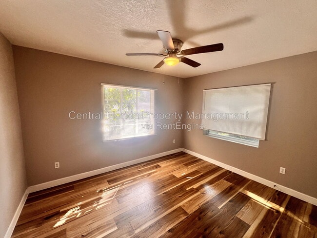 Building Photo - 1110 Poinsettia Ave