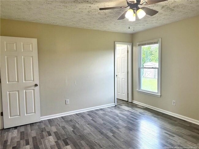 Building Photo - 4938 Tangerine Dr