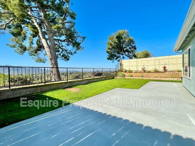 Building Photo - 5190 Laurel Park Dr