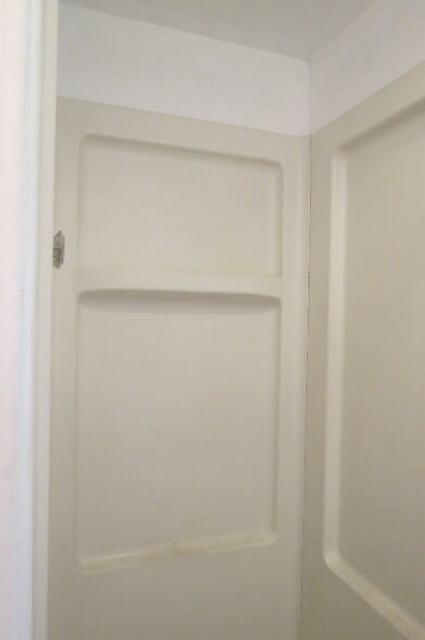 Building Photo - 203 S Maple St