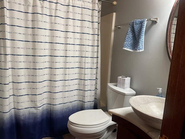 Building Photo - 4680 Peaceful Shores Dr